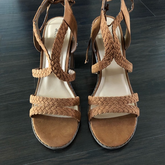 Never been worn, Braided sandal, size 10, 4” heel - Picture 1 of 3